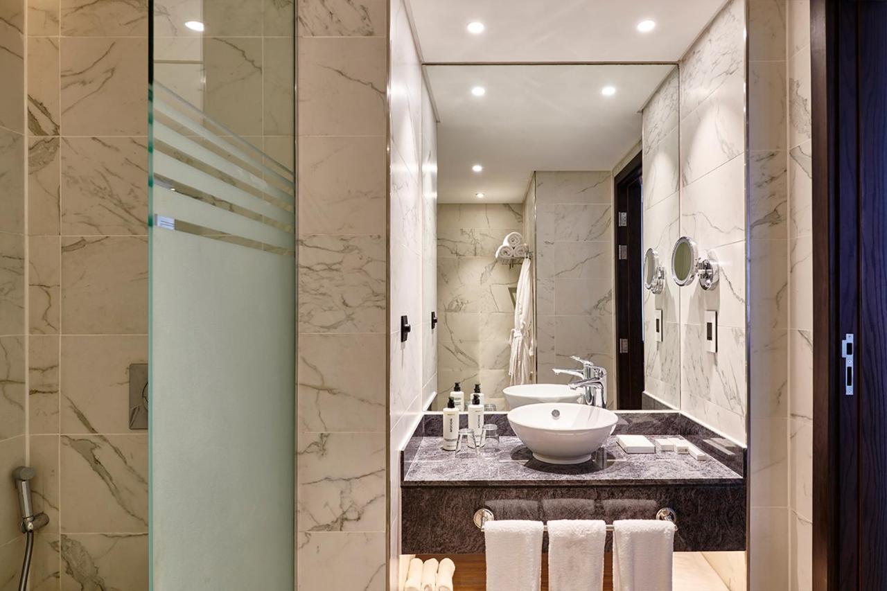 Crowne Plaza - West Cairo Arkan By Ihg 6th of October City Exterior foto Bathroom